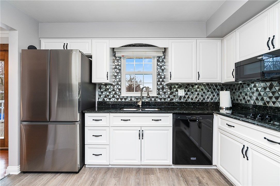 4855 S Emblem Dr Pittsburgh, PA 15236 | Single Family