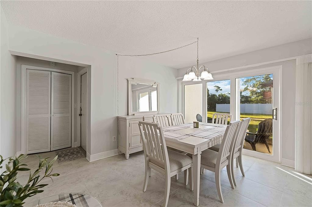 101 Louella Ln APT 11 Nokomis, FL 34275 | Condominium