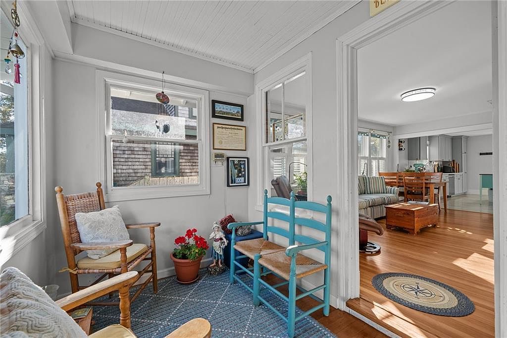 104 Howland Ave Jamestown, RI 02835  | Multi Family