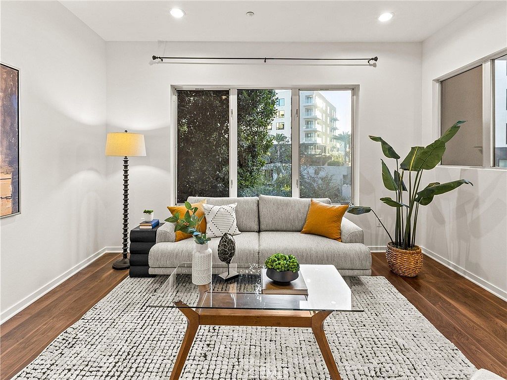 21 Gramercy Unit 208 Irvine, CA 92612  | Condominium