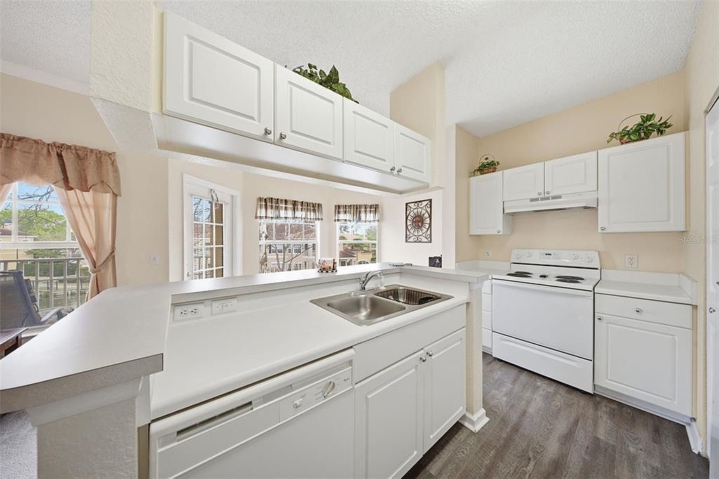 2422 White Magnolia Way #2422 Sanford, FL 32771 | Condominium