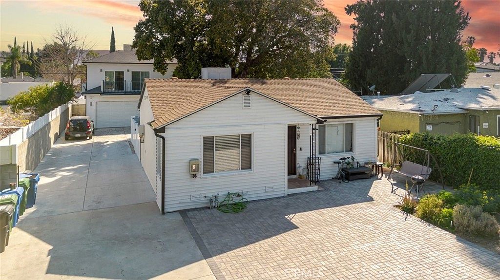 15944 Valerio St Van Nuys, CA 91406  | Single Family