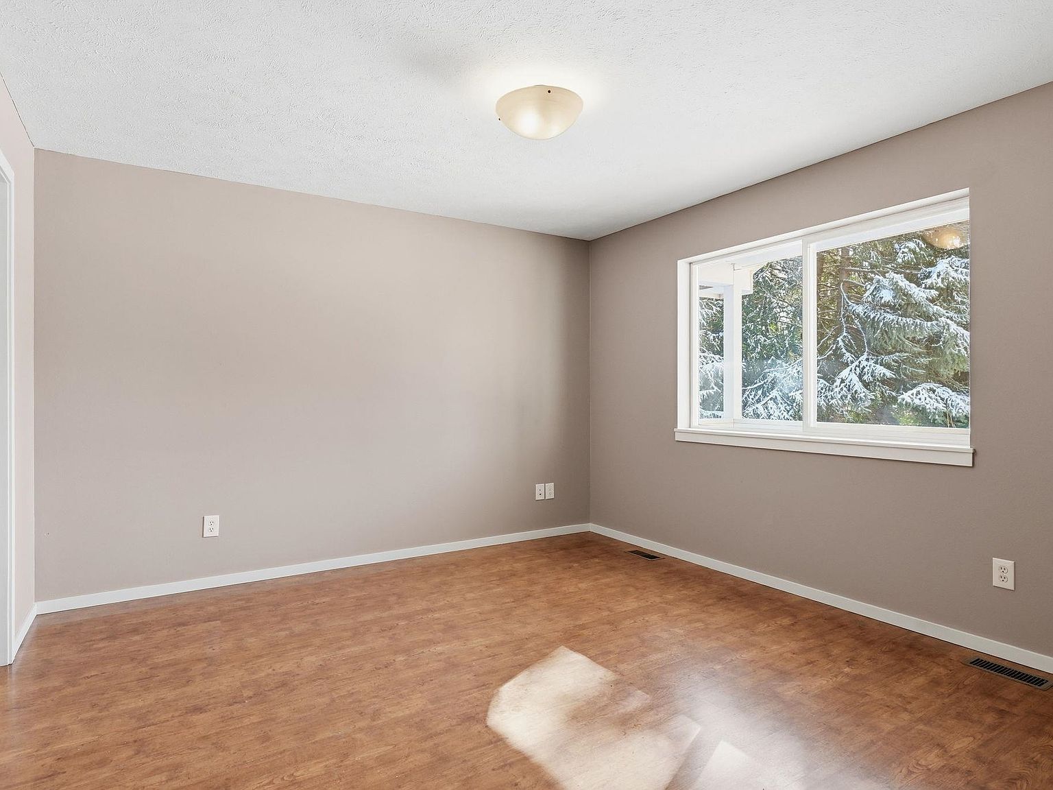 719 E B St Deer Park, WA 99006  | Single Family