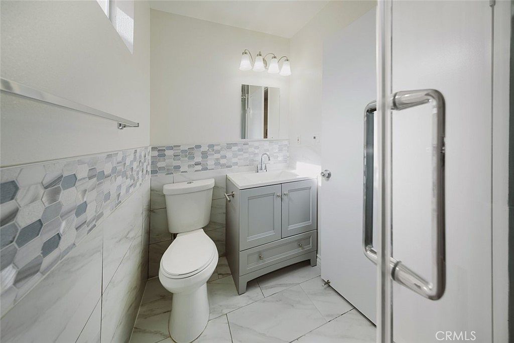 10274 Tujunga Canyon Blvd APT 4 Tujunga, CA 91042  | New build