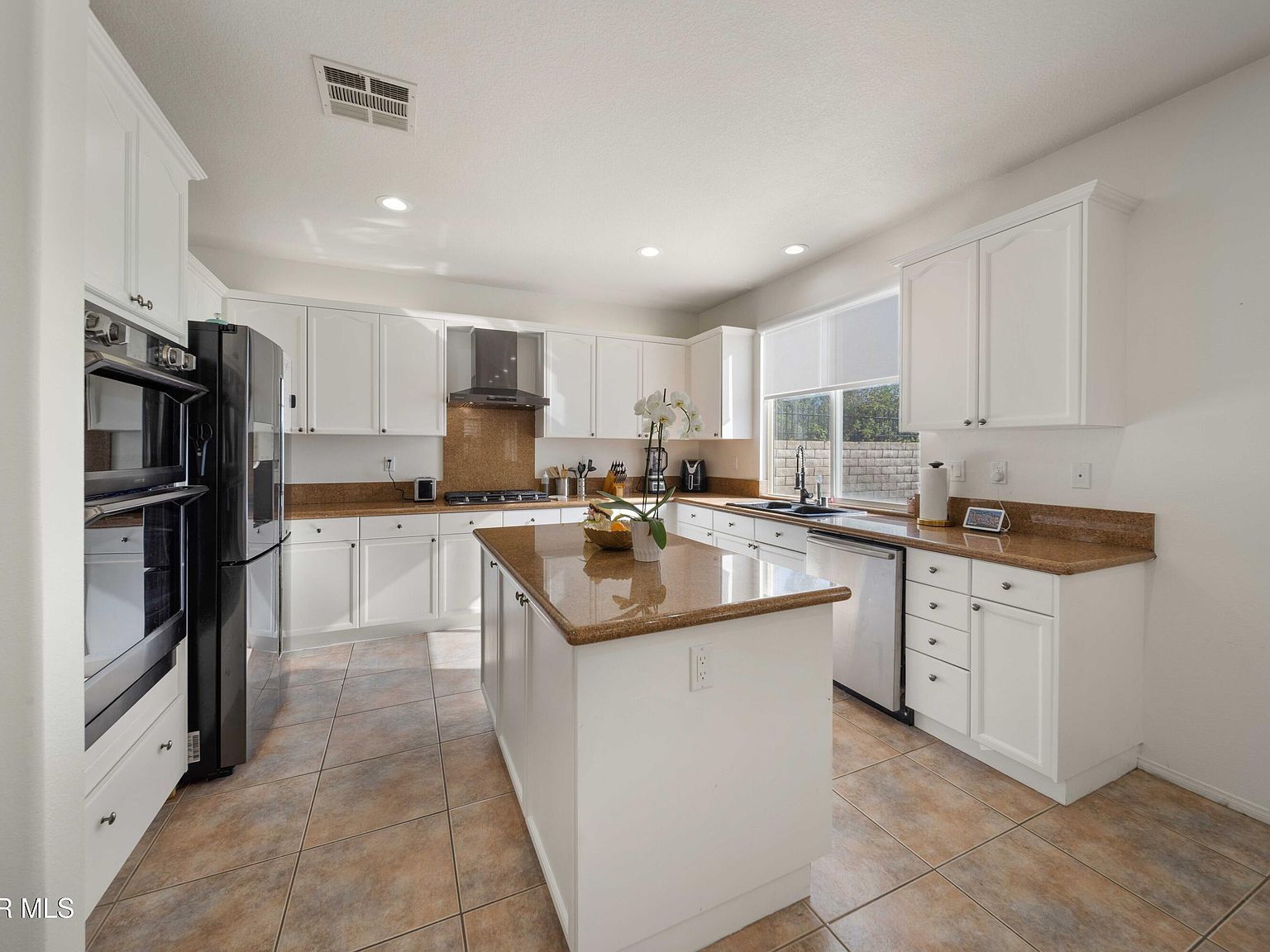 29052 Madrid Pl Castaic, CA 91384 | Single Family