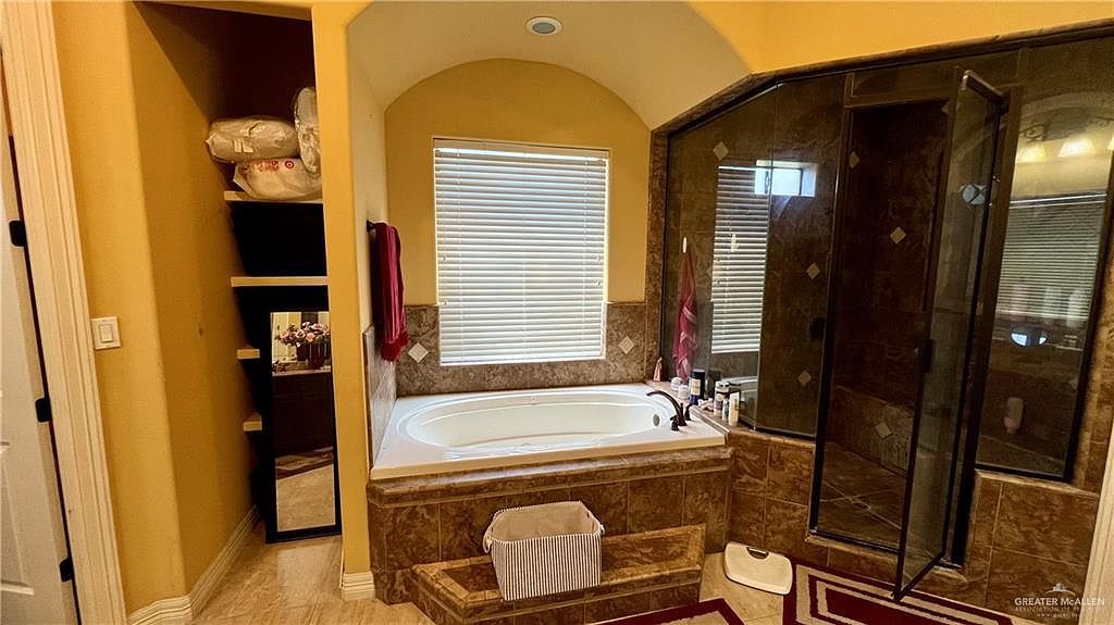 5117 W Hackberry Ave McAllen, TX 78501  | Single Family