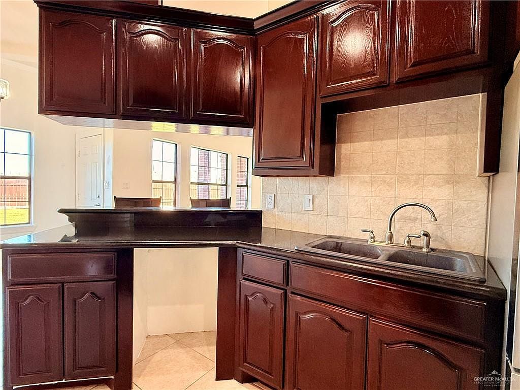 11215 N 32nd Ln McAllen, TX 78504  | Single Family