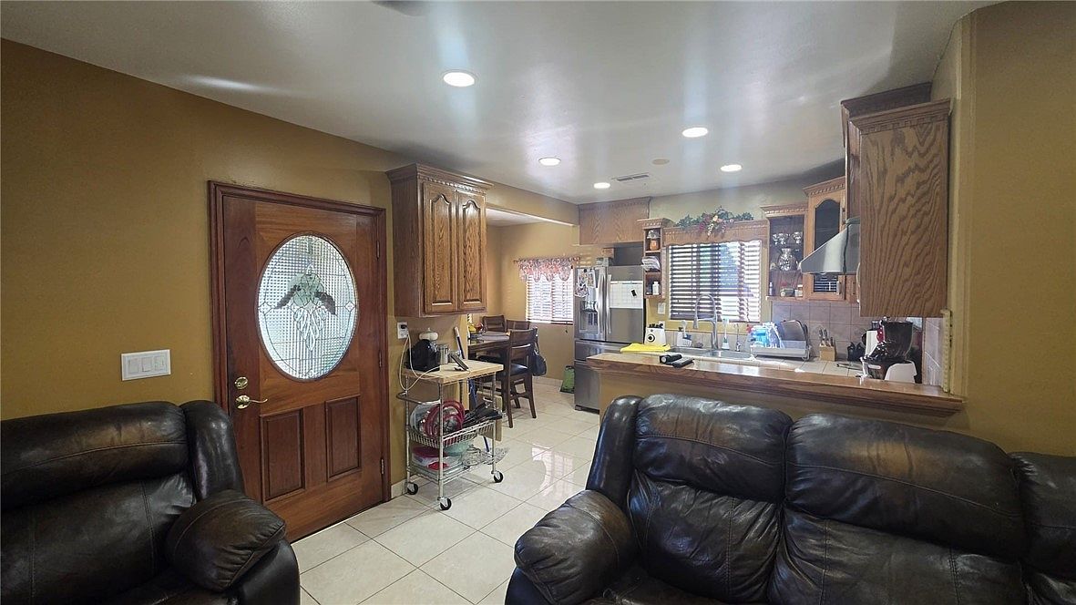 20709 Alburtis Ave Lakewood, CA 90715  | Single Family