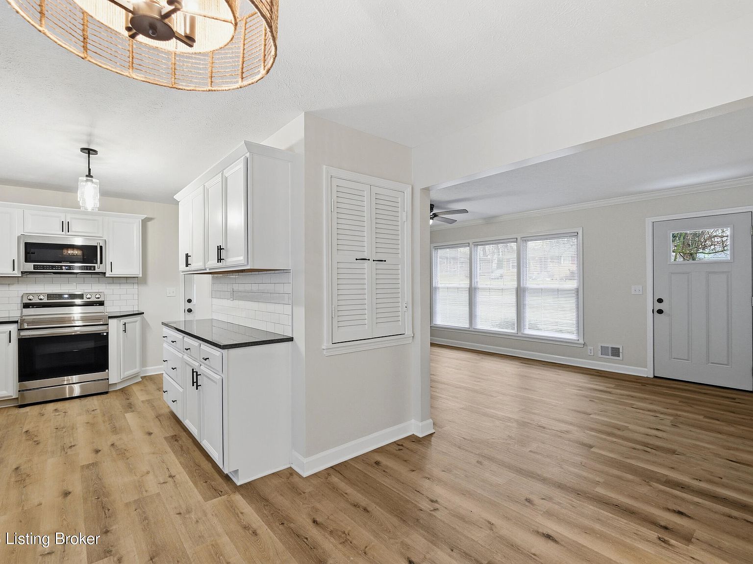 8314 Saint Armands Ct Louisville, KY 40219  | Single Family