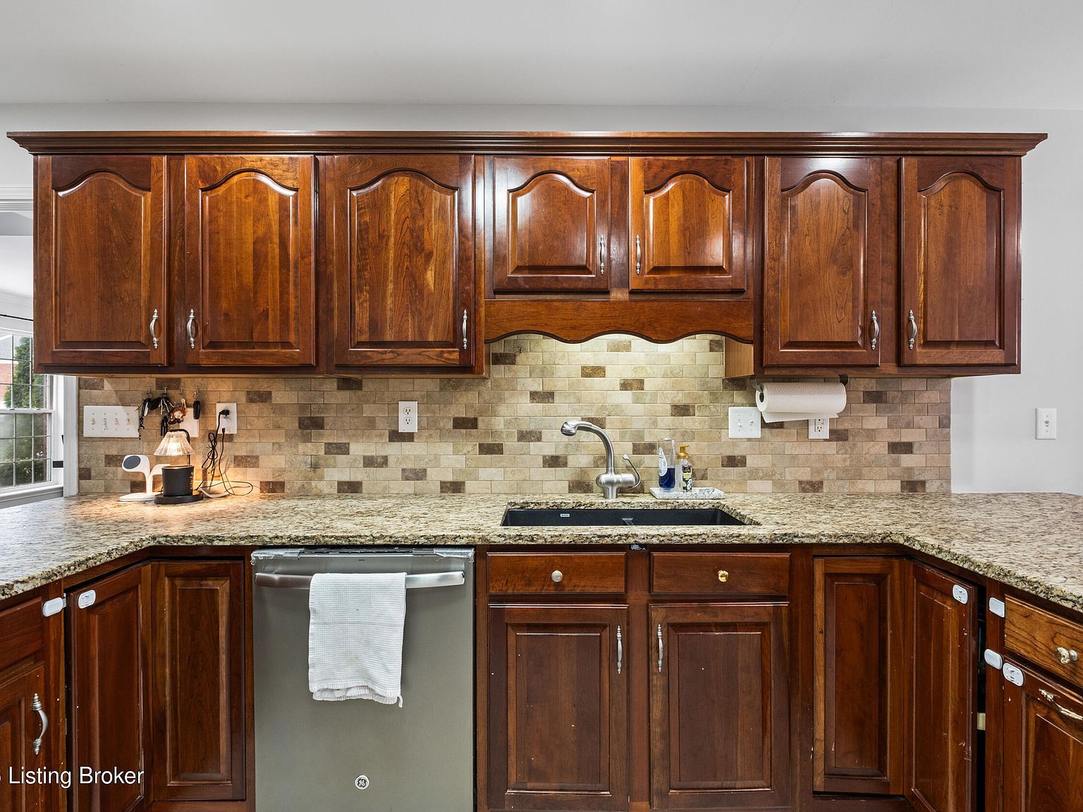 11600 Chinook Ct Jeffersontown, KY 40299 | Single Family