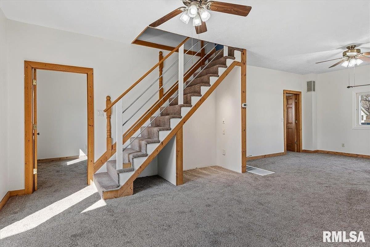 1019 W Jefferson St Auburn, IL 62615 | Single Family