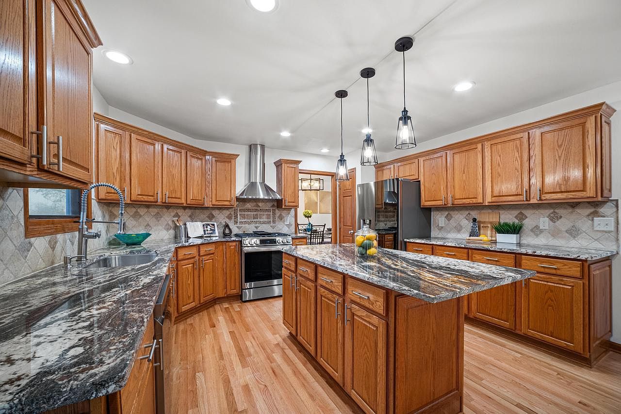 3504 Canada Goose Xing Racine, WI 53403  | Single Family