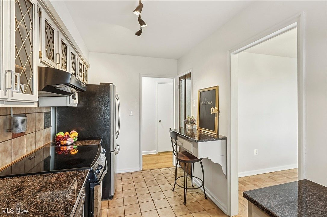 11820 Edgewater Dr APT 415 Lakewood, OH 44107  | Condominium