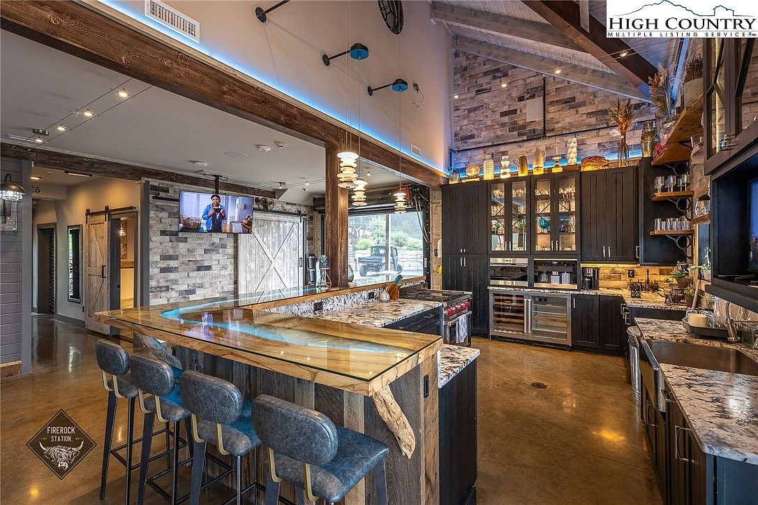 161/231 Firerock Station Trl Sugar Grove, NC 28679  | Single Family