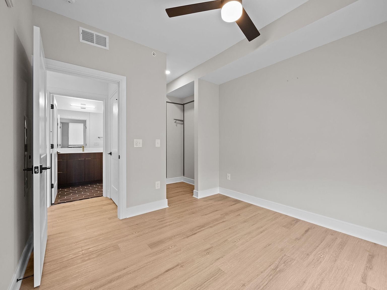 615 W Peace St #307 Raleigh, NC 27605 | Condominium