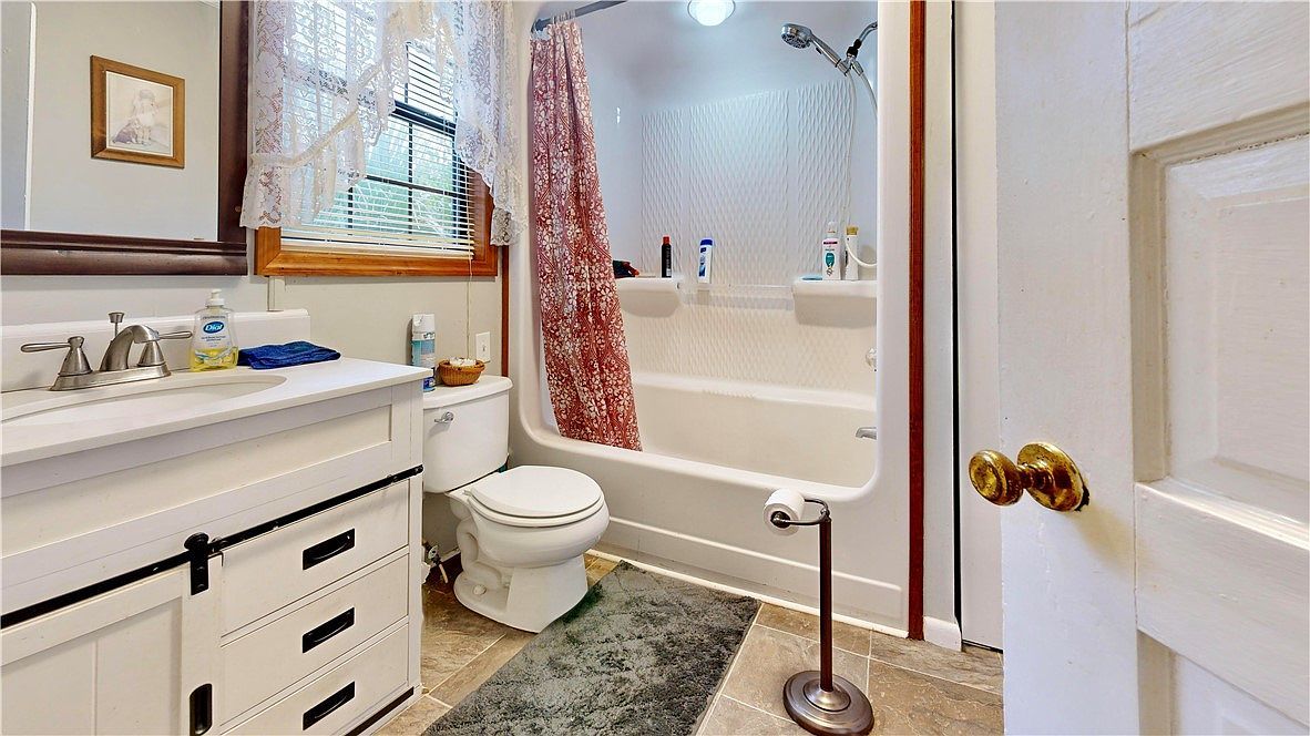 3825 Jamestown Rd Waycross, GA 31503  | Single Family