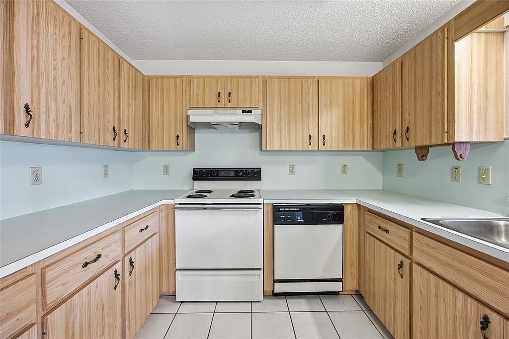 9580 SW 85th Ave Unit B Ocala, FL 34481  | Single Family