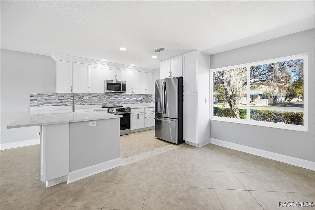 11586 W Bayshore Dr Crystal River, FL 34429  | Condominium