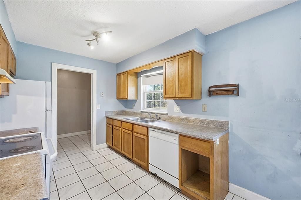 1314 Robie Ave Mount Dora, FL 32757  | Single Family