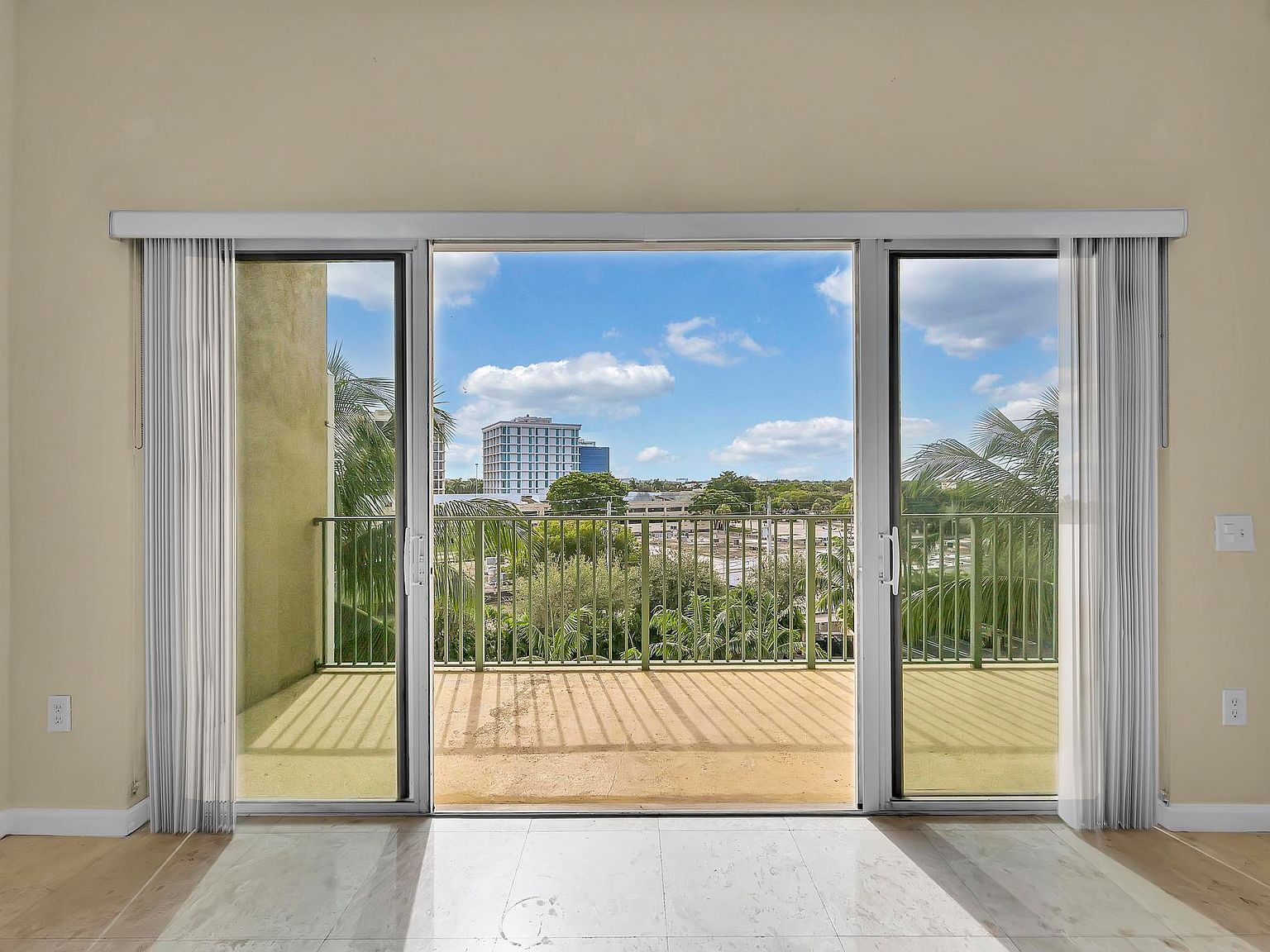 1650 Presidential Way APT 504 West Palm Beach, FL 33401  | Condominium