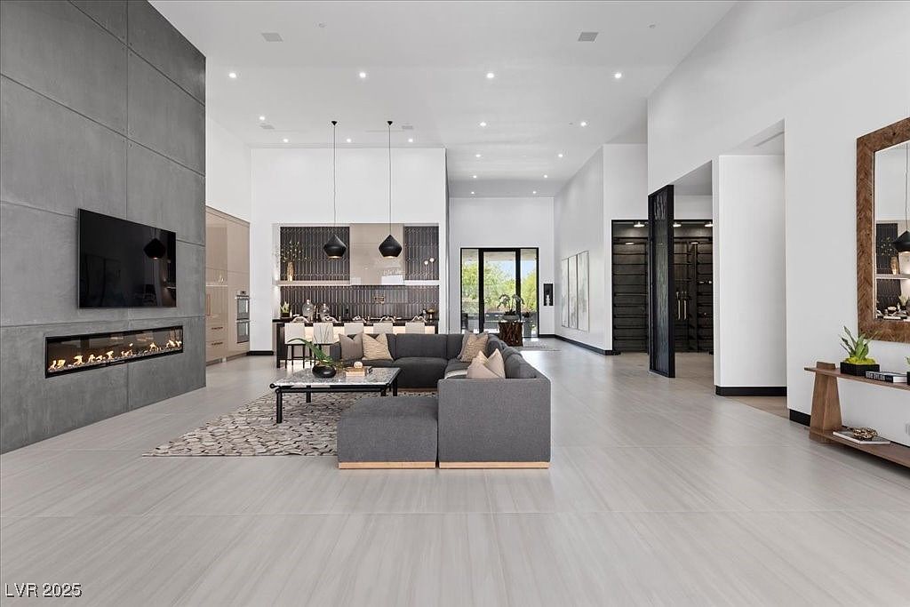 38 Skybird Ct Las Vegas, NV 89135 | Single Family