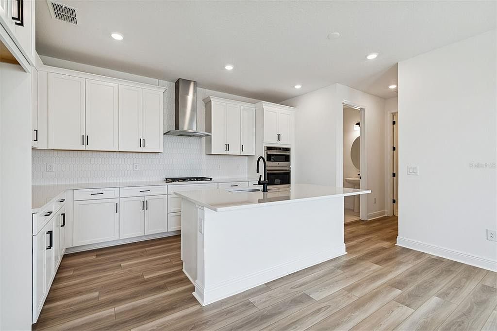 8007 Seaflower Pkwy Bradenton, FL 34210  | New build