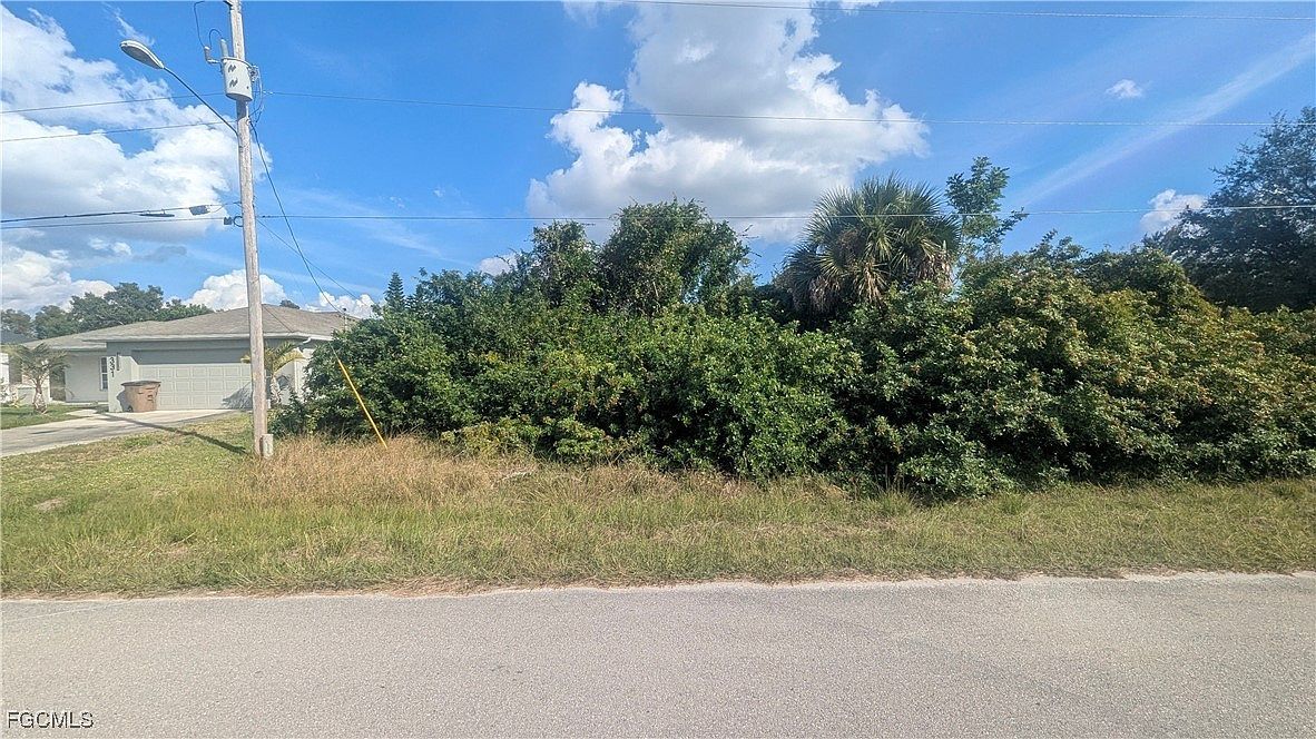 333 Ranier Ave Lehigh Acres, FL 33974  | Land/Lot