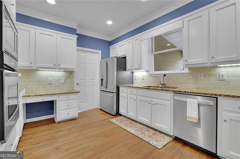 1543 Laurel Park Cir NE Atlanta, GA 30329  | Single Family