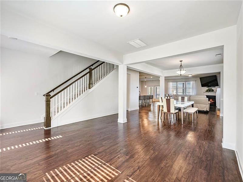 7655 Farrow Pass Cir Cumming, GA 30028  | Single Family