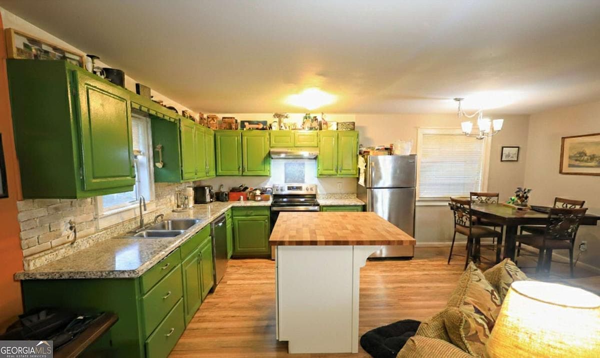 27 Hawk Trl Newborn, GA 30056  | Single Family