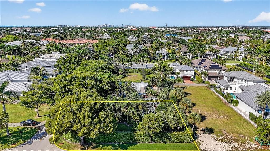 709 Broad Ave S Naples, FL 34102 | Land/Lot