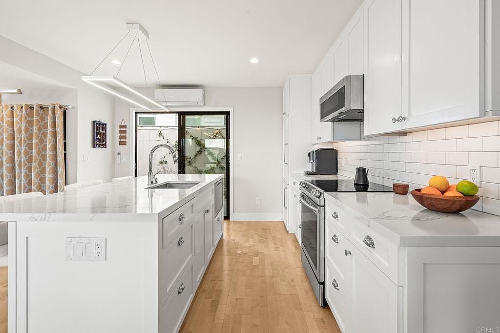 909 Olive Ave Coronado, CA 92118  | New build