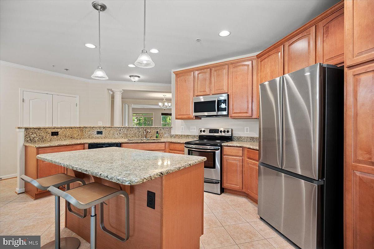 322 Oyster Bay Pl #303 Solomons, MD 20688  | Condominium