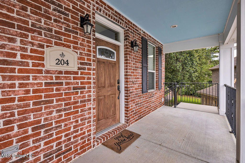 204 Fairway Villas Cres Diamondhead, MS 39525  | Condominium