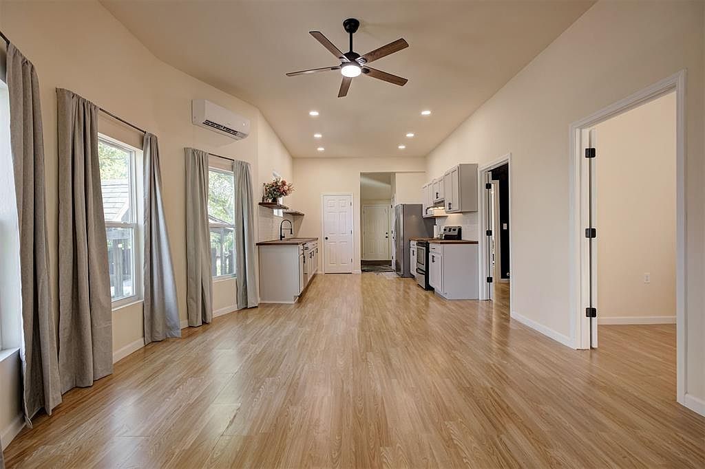 717 N Broadway Ave Shawnee, OK 74801  | Single Family