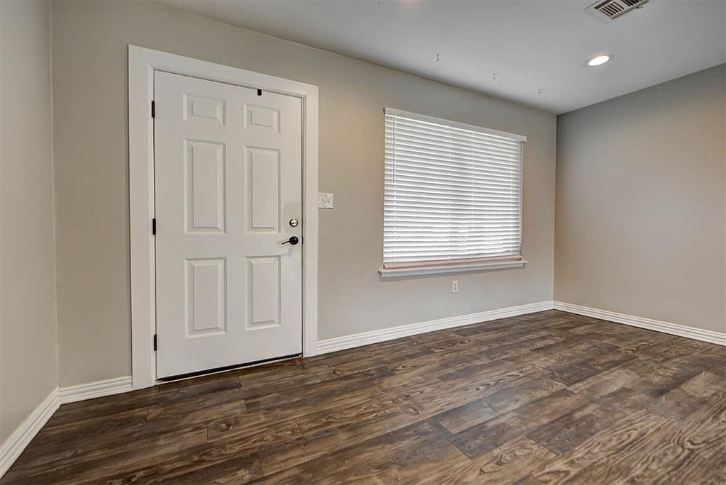 2508 Yorkshire Ave Moore, OK 73160  | Single Family