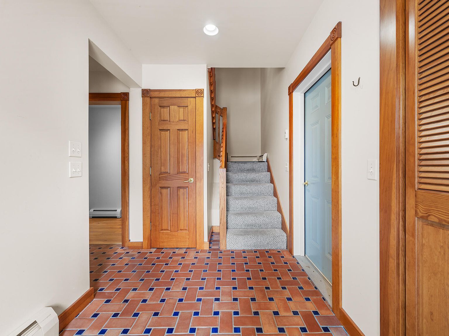 563 Newbury Neck Rd Surry, ME 04684  | Single Family