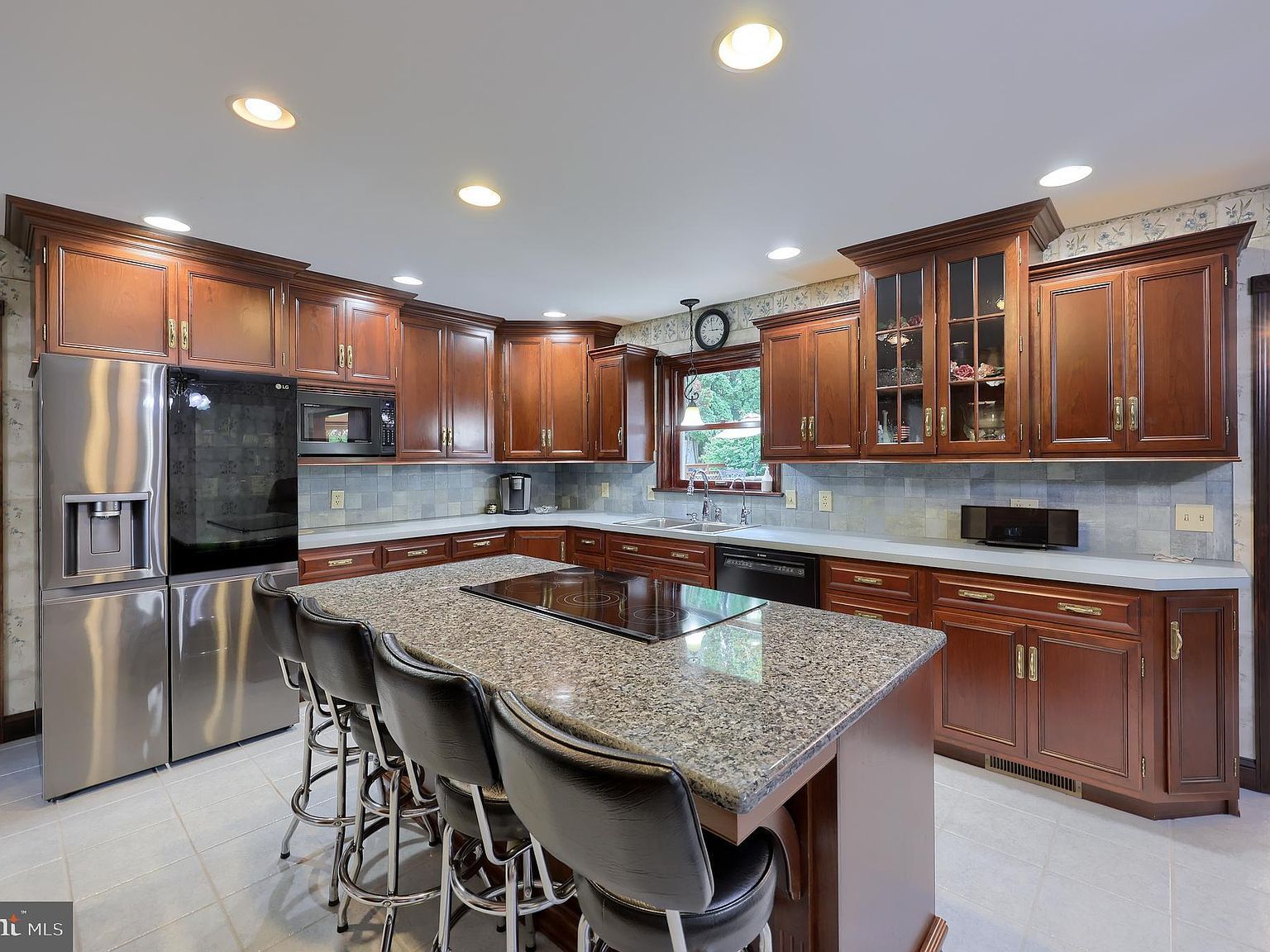 2435 Honeysuckle Ln Lancaster, PA 17603 | Single Family