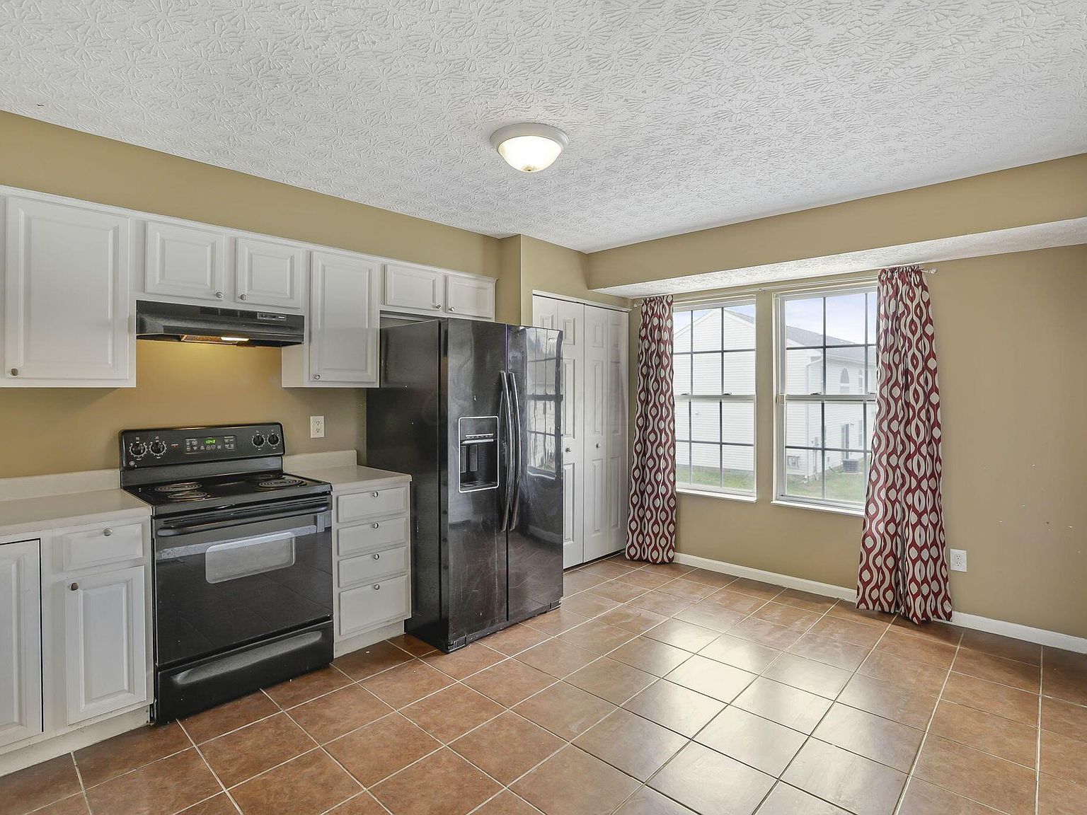 5882 Abernathy Ln #5882F Columbus, OH 43232 | Single Family