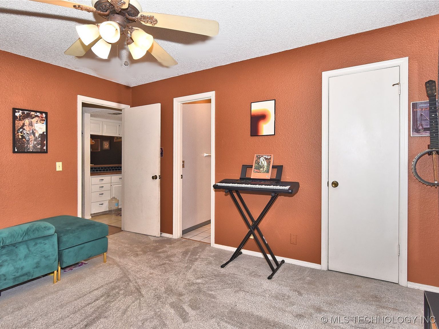 2202 East 55th Court #2202 Tulsa, OK 74105  | Condominium