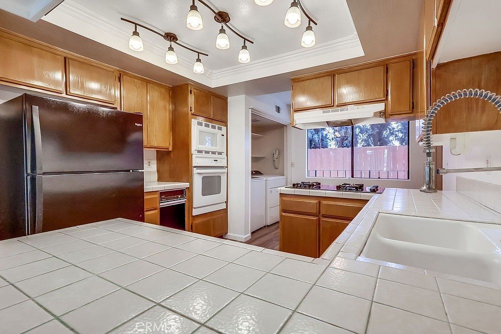 2722 E 20th St APT 104 Signal Hill, CA 90755  | Condominium