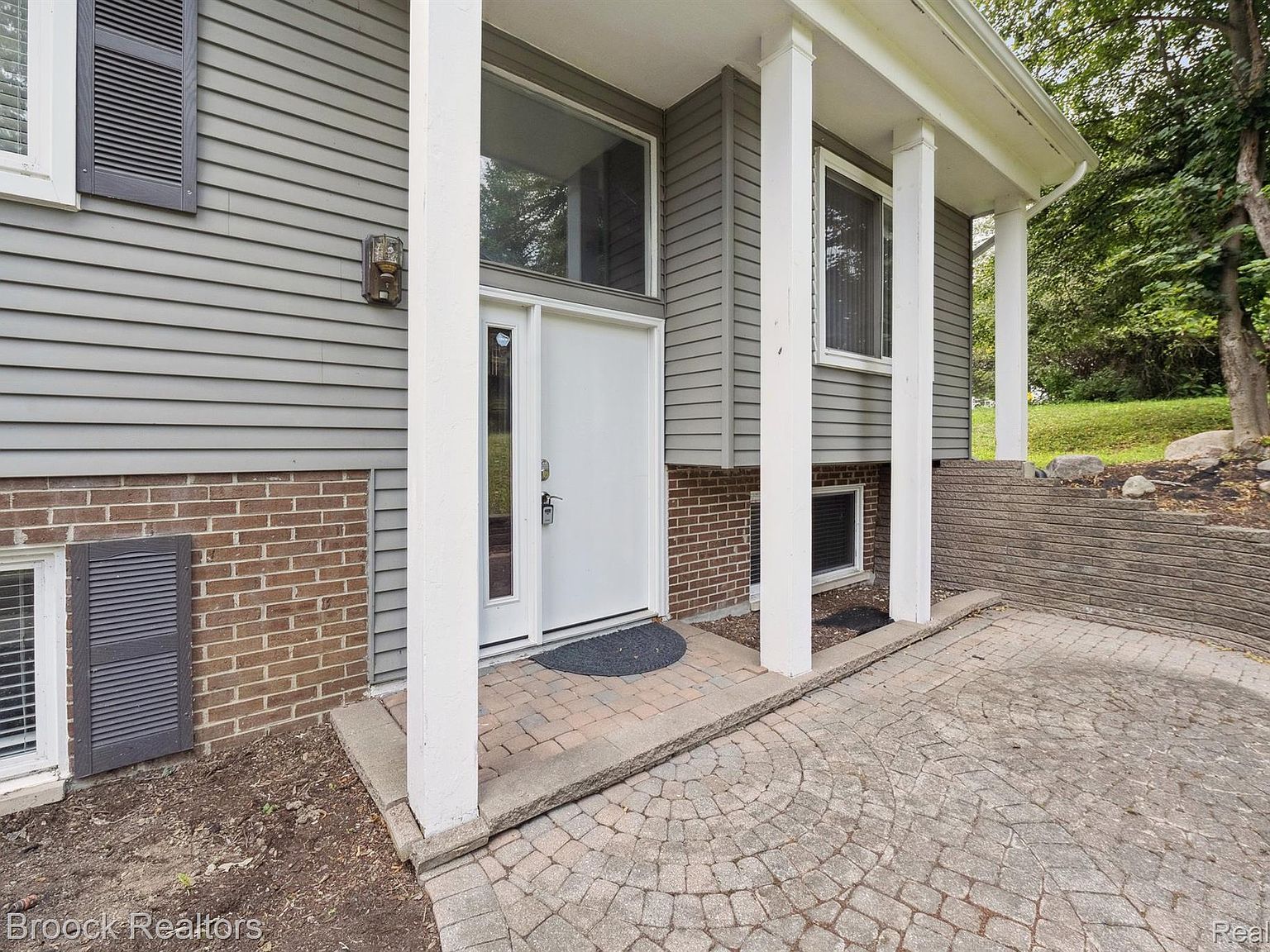 5620 Eastman Blvd West Bloomfield, MI 48323  | Single Family