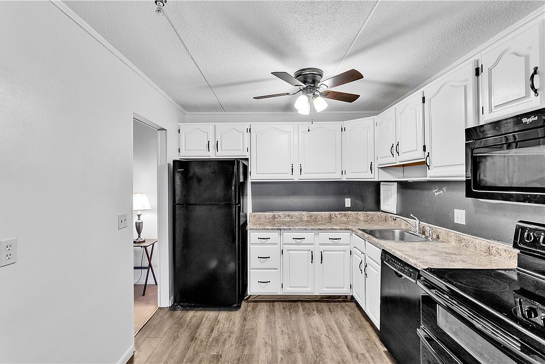 2401 Charlemagne Cir Pittsburgh, PA 15237 | Condominium