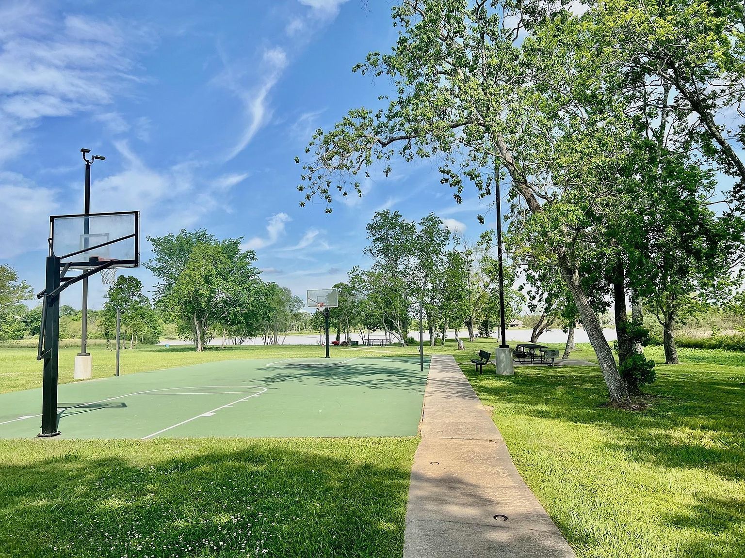 443 Lakeview Dr Angleton, TX 77515  | Land/Lot