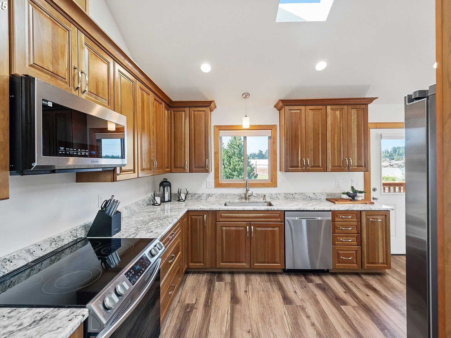 2460 Stephanie Ln North Bend, OR 97459 | Single Family