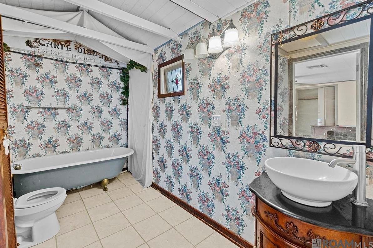 1100 Tiger Dr Thibodaux, LA 70301  | Single Family