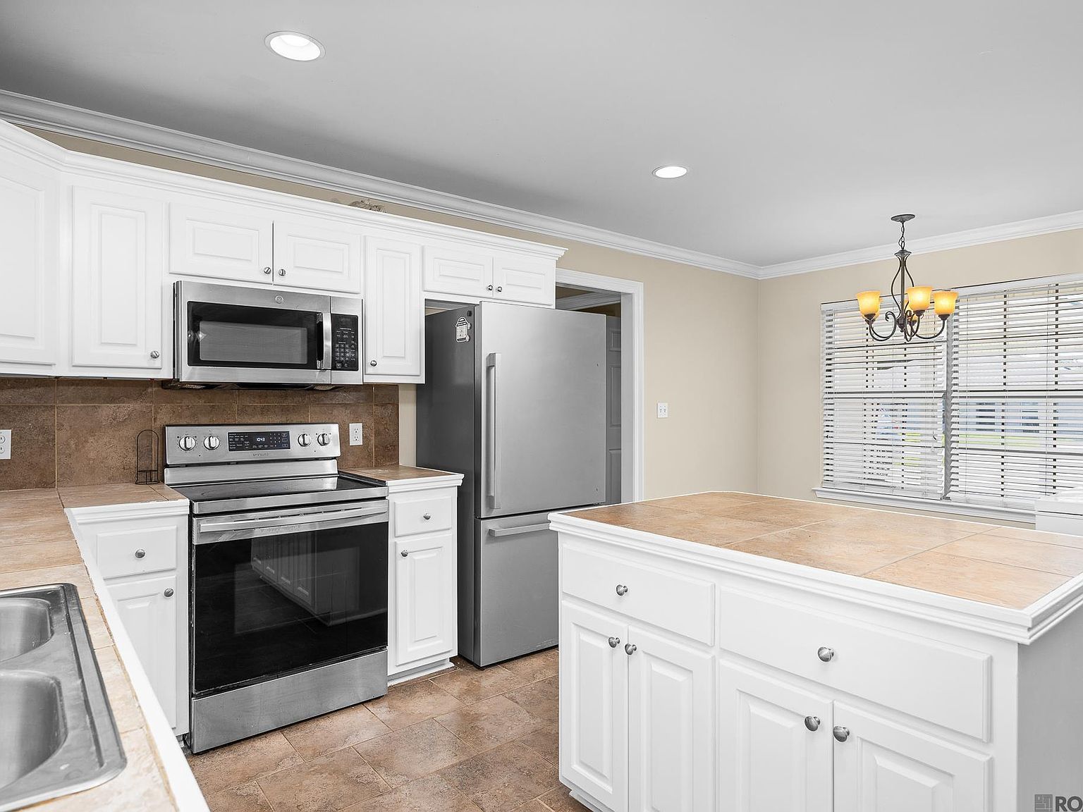 11319 Peggy St Saint Amant, LA 70774  | Single Family