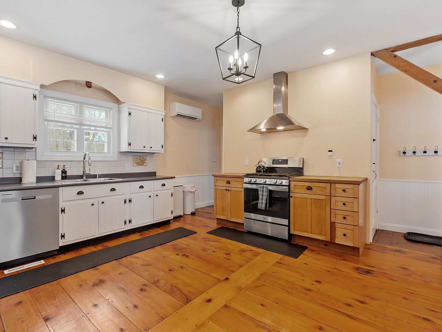 196 South Rd Swanzey, NH 03446 | Single Family