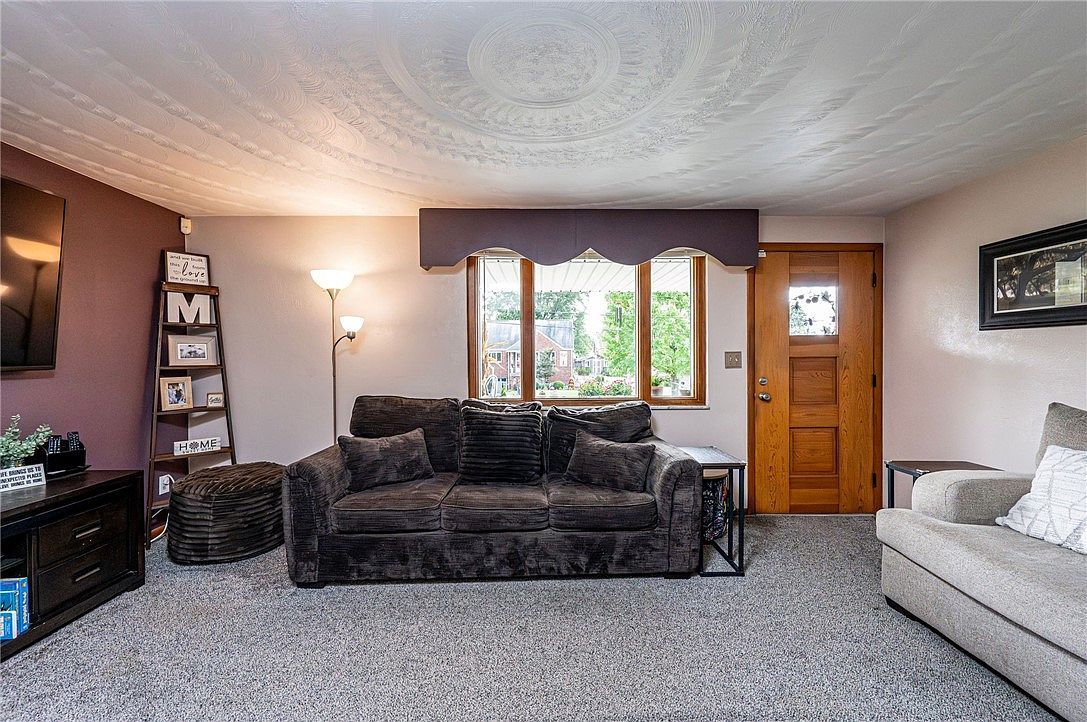 325 Maple St West Mifflin, PA 15122  | Single Family