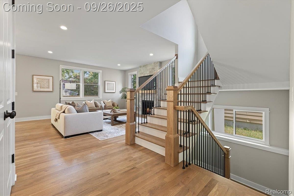 801 Hawthorn Ave Royal Oak, MI 48067 | Single Family